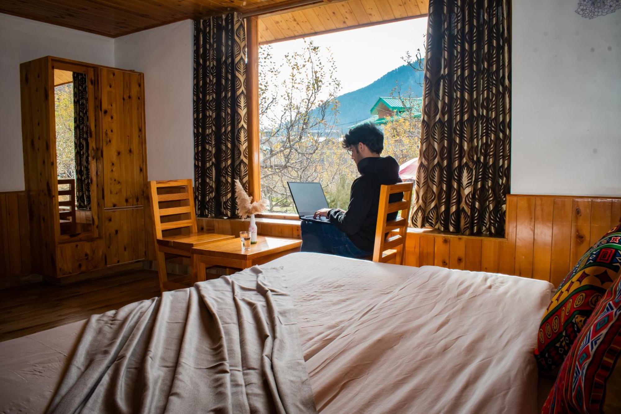 Cascade Mountain Retreat Manali Bed & Breakfast Dış mekan fotoğraf